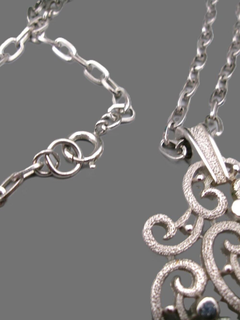 Crown Trifari Silver Filigree Scrolls Pendant Necklace, Vintage Designer - Picture 4 of 7